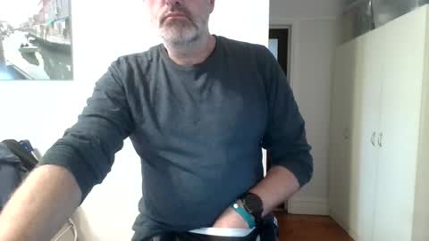 aussiemaninmelbourne online show from June 16, 2026, 2:36 am