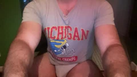 AussieMuscleDad online show from April 27, 2026, 1:31 pm