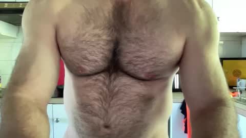 Snapshot of aussiemuscledad chatting on June 1, 2026, 3:41 am AussieMuscleDad online show from June 1, 2026, 3:41 am