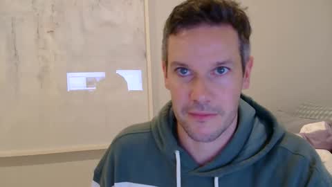 aussiesurfer0000 online show from May 27, 2026, 4:09 am