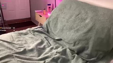 aussietwunkboy online show from November 20, 2025, 3:50 am