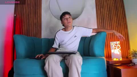 Austin online show from January 29, 2025, 11:35 pm