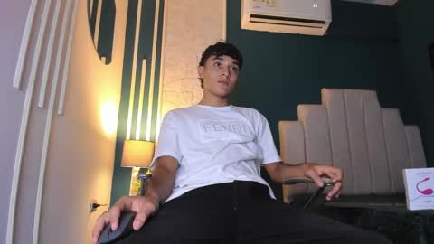 Austin online show from February 3, 2025, 8:03 pm