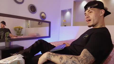 AUSTIN  online show from December 21, 2024, 3:36 am