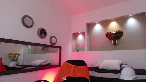 AUSTIN  online show from January 17, 2025, 6:47 am