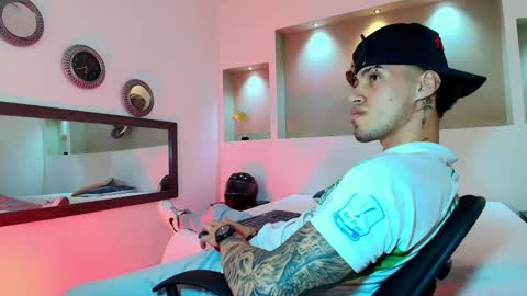 AUSTIN  online show from February 7, 2025, 1:58 am