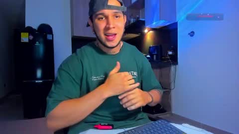 Snapshot of austin_curry chatting on April 20, 2026, 12:46 am A online show from April 20, 2026, 12:46 am