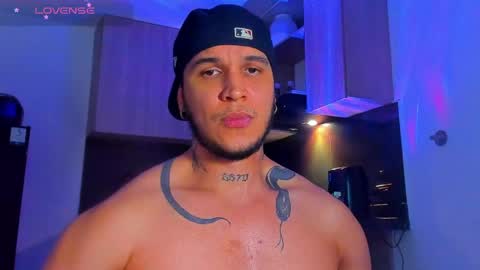 Snapshot of austin_curry chatting on May 2, 2026, 11:21 pm A online show from May 2, 2026, 11:21 pm