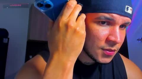 Snapshot of austin_curry chatting on May 15, 2026, 3:02 am A online show from May 15, 2026, 3:02 am