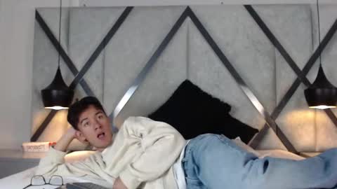 austinreeds online show from October 5, 2025, 11:52 am