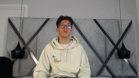 austinreeds online show from October 12, 2025, 12:04 pm