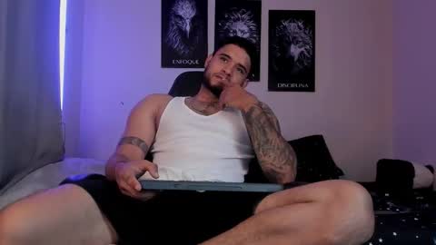 AustinTorres  online show from November 21, 2025, 12:21 am