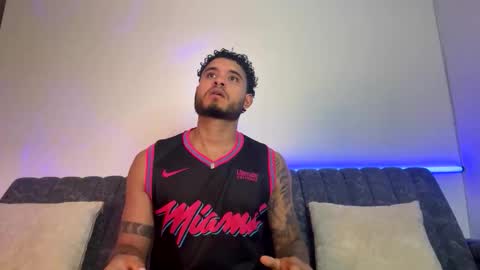 Snapshot of austintorres_ chatting on May 4, 2026, 1:23 am AustinTorres online show from May 4, 2026, 1:23 am