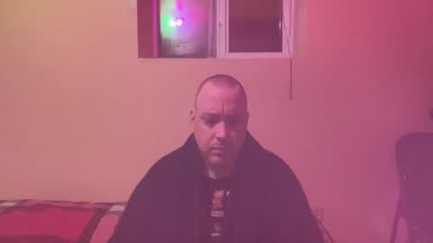 Snapshot of auz1812 chatting on April 1, 2026, 5:52 am Auz online show from April 1, 2026, 5:52 am