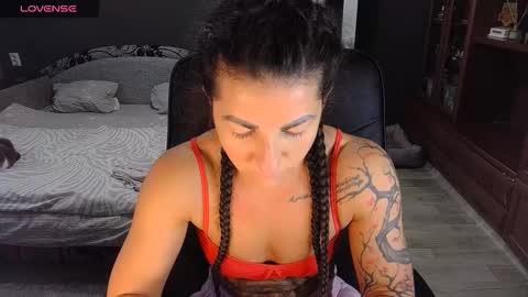 Ava online show from November 7, 2025, 9:42 am