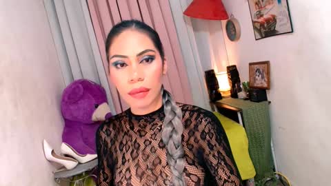 Snapshot of ava_cummer chatting on December 19, 2024, 1:40 pm Ava online show from December 19, 2024, 1:40 pm