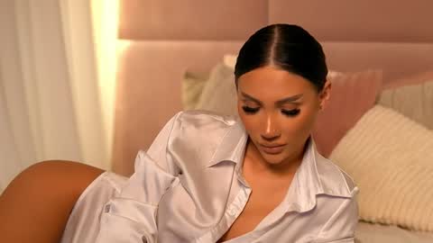 Ava online show from April 14, 2026, 2:06 am