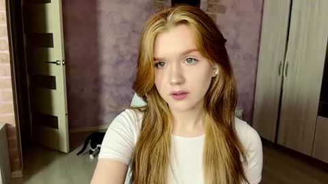 Snapshot of ava_sweetie chatting on July 27, 2026, 12:06 am Lover online show from July 27, 2026, 12:06 am