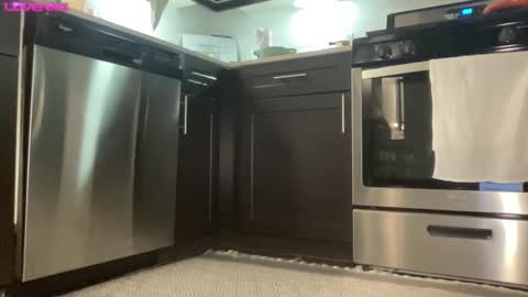 Ava . Support my channel by using my affiliate link to make your account  Thanks  online show from December 11, 2024, 3:56 am