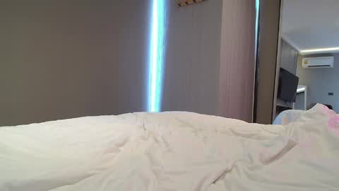 Ava Brooks online show from April 7, 2026, 1:28 am