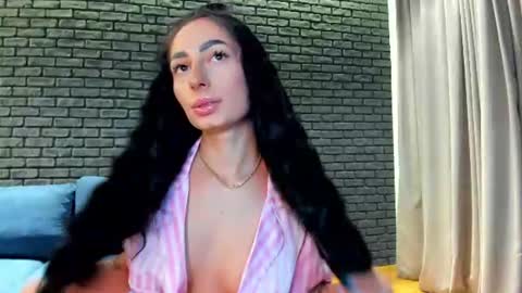 Ava online show from June 12, 2026, 7:02 pm