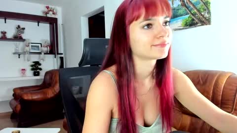 Snapshot of avapinkqueen chatting on May 5, 2026, 12:07 am Ava online show from May 5, 2026, 12:07 am