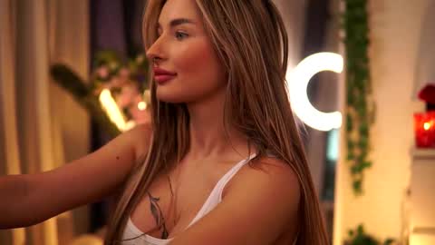 Carina online show from February 21, 2025, 2:39 am