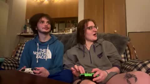 avastoner420 online show from April 4, 2026, 4:44 am