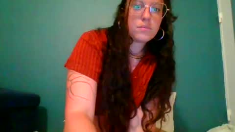 averagewifey online show from July 11, 2026, 10:11 pm