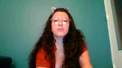 averagewifey online show from July 12, 2026, 3:14 pm
