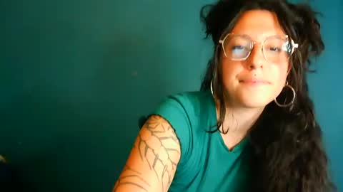averagewifey online show from July 14, 2026, 11:10 pm
