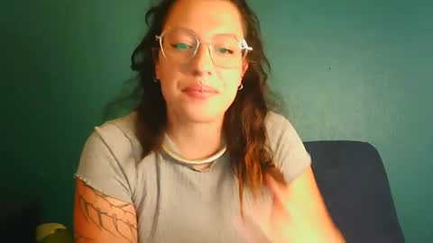 averagewifey online show from July 24, 2026, 9:57 pm