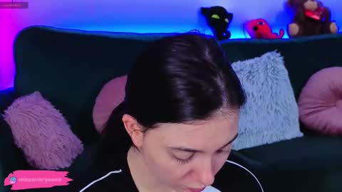 AveryWillow online show from March 23, 2026, 11:31 pm