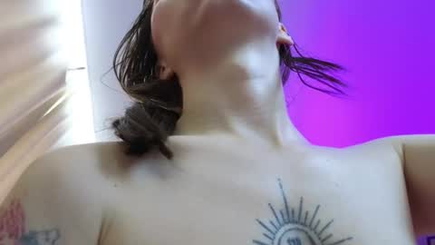 avgustina_love online show from July 22, 2026, 9:12 am