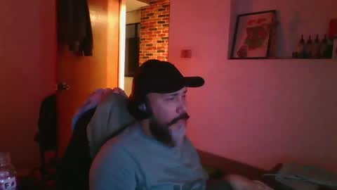 Snapshot of avidruiz87 chatting on November 26, 2025, 12:22 am Dark r0k3r online show from November 26, 2025, 12:22 am