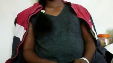 Snapshot of avontsoaldy chatting on September 24, 2025, 5:44 am avontsoaldy online show from September 24, 2025, 5:44 am