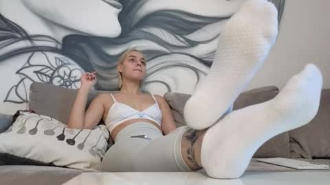 Goddess Avrora online show from November 16, 2025, 9:26 am