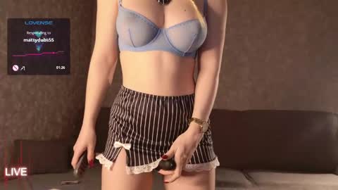 Snapshot of avr0ria chatting on May 6, 2026, 2:19 am avr0ria online show from May 6, 2026, 2:19 am