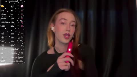 avril_pearly_ online show from April 10, 2026, 11:04 am