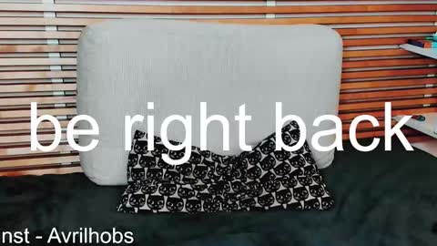 Avril online show from February 12, 2025, 11:07 am