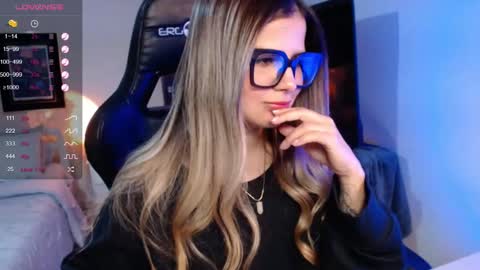 Avrill Morgan online show from October 1, 2025, 10:49 pm