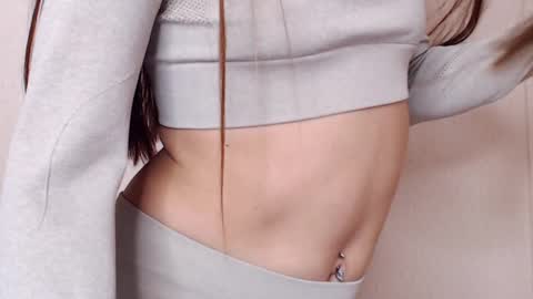 Avrora Inst online show from February 9, 2025, 5:54 pm