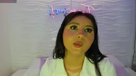 Avy  online show from February 17, 2025, 11:34 am