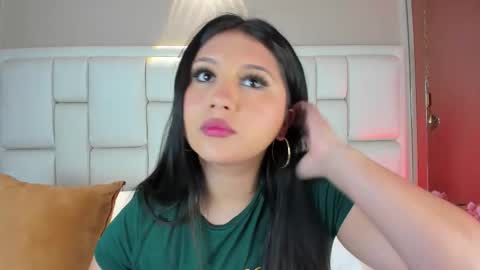 Avy  online show from January 11, 2026, 11:37 am