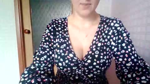 awesomeladyy online show from February 8, 2026, 9:34 am