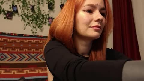 Snapshot of aww_burn chatting on December 3, 2025, 1:46 am Tris online show from December 3, 2025, 1:46 am