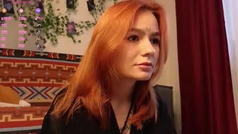 Snapshot of aww_burn chatting on December 5, 2025, 4:43 am Tris online show from December 5, 2025, 4:43 am