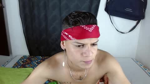 Snapshot of axcel_boy chatting on December 2, 2025, 6:25 pm axcel online show from December 2, 2025, 6:25 pm