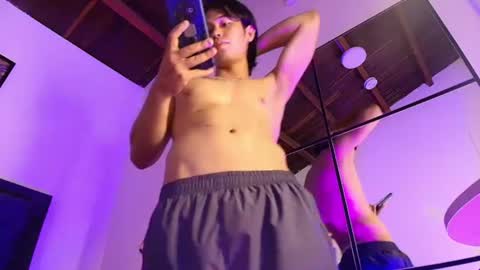 axel_boy69 online show from July 22, 2026, 10:34 pm