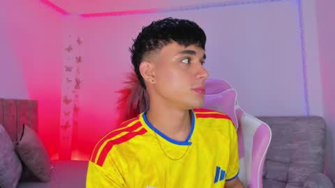 AXEL online show from May 26, 2026, 11:17 am